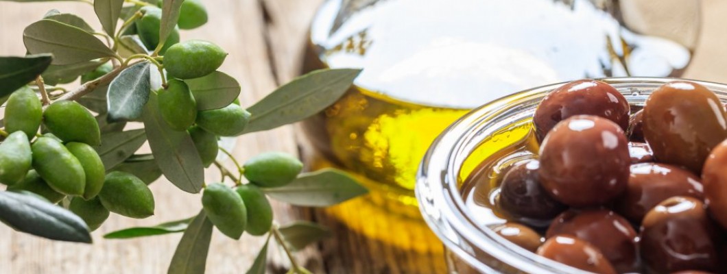 Naturel Zeytinyağının Sağlığa Faydaları: Kalp Sağlığından Beyin Fonksiyonuna