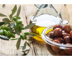 Naturel Zeytinyağının Sağlığa Faydaları: Kalp Sağlığından Beyin Fonksiyonuna