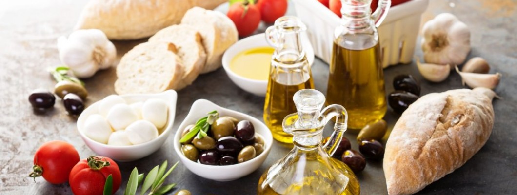 Soğuk Sıkım Zeytinyağının Kullanım Alanları: Salatalardan Soslar ve Kızartmalara